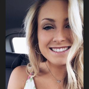 Meet your Posher, Tabitha